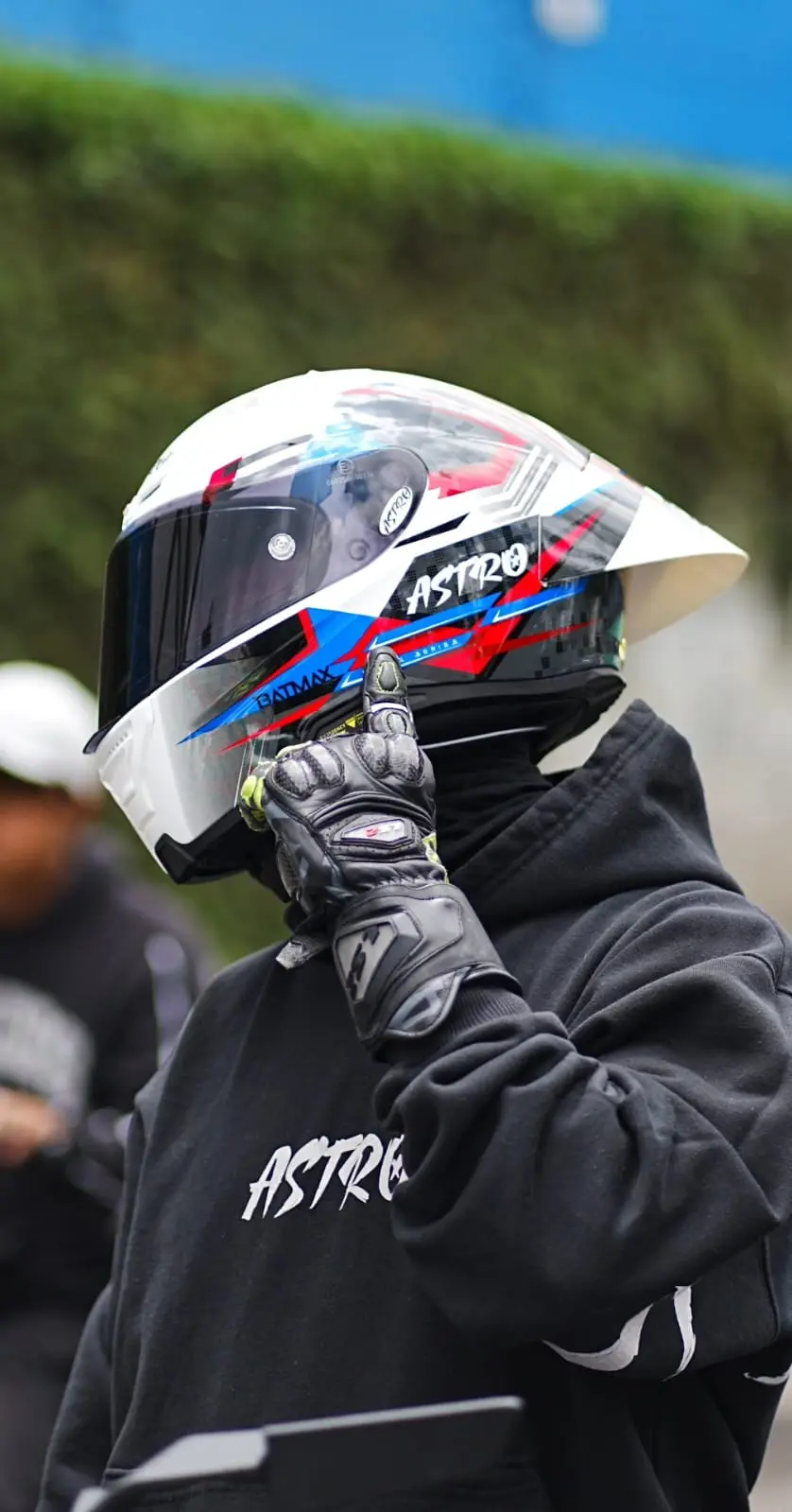 CASCO ASTRO PISTA BATMAX AZUL, BLANCO. ROJO