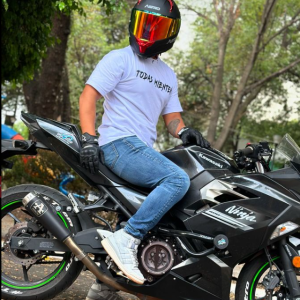 Playera Astro TODAS MIENTEN Blanca Premium Oversized