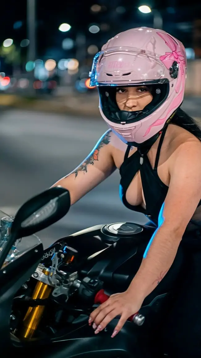 CASCO ASTRO PISTA MOÑO ROSA
