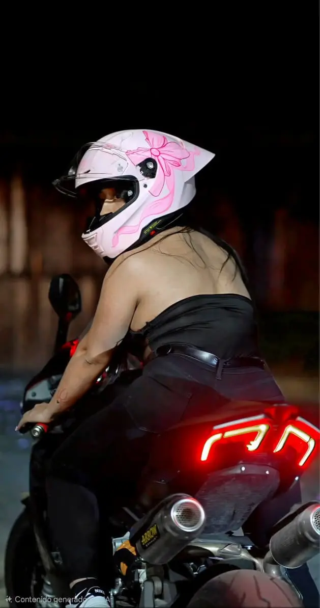 CASCO ASTRO PISTA MOÑO ROSA