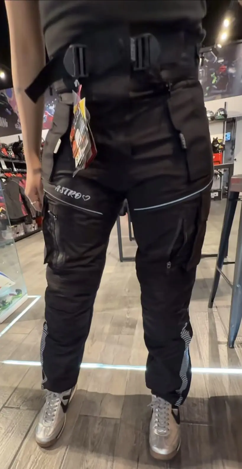 PANTALÓN ASTRO NEGRO DAMA