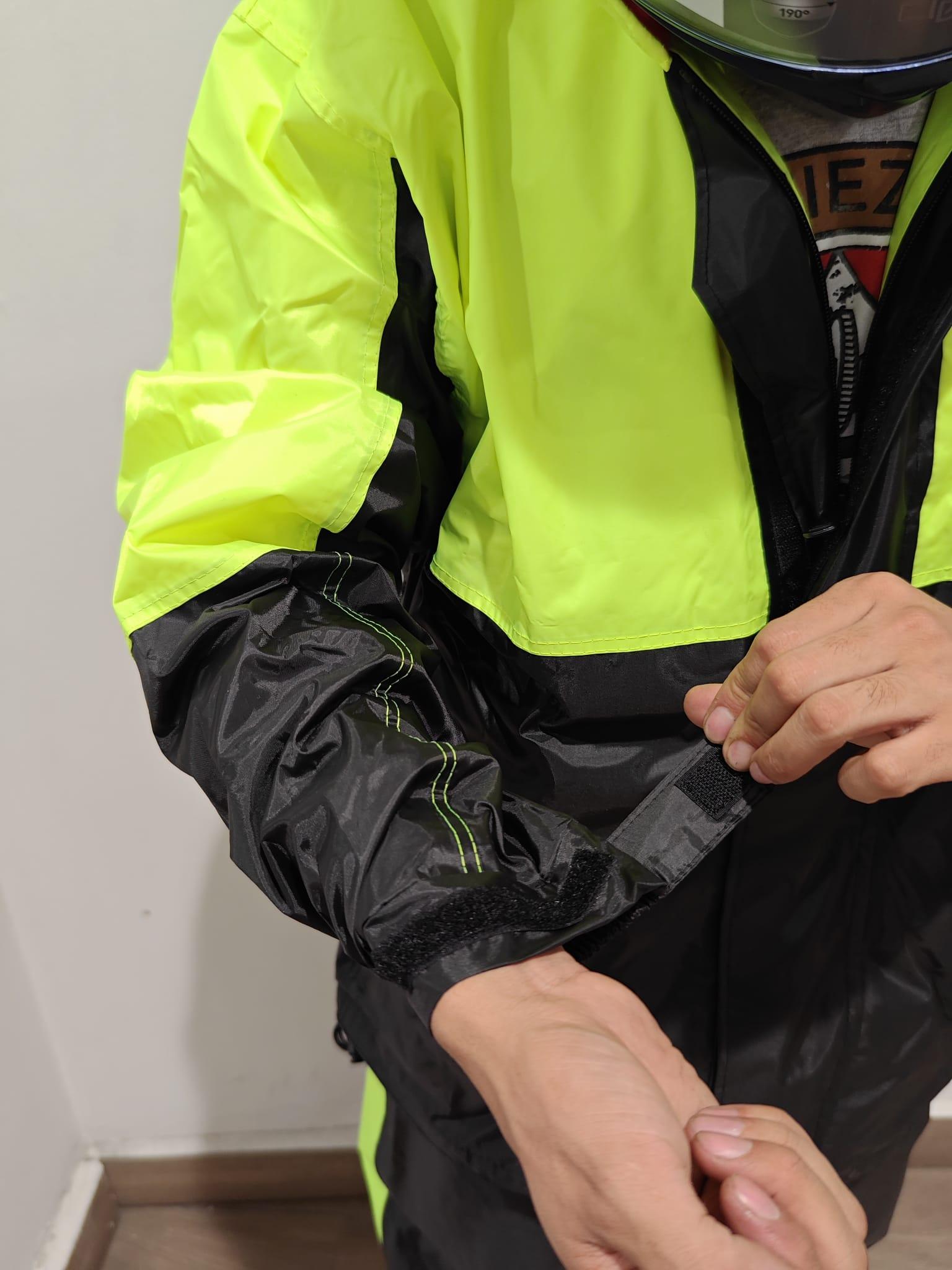 Impermeable Fassed Modelo A-203 Aionic Negro/Amarillo