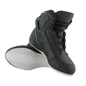 BOTA CON PROTECCIONES PARA DAMA AURORA