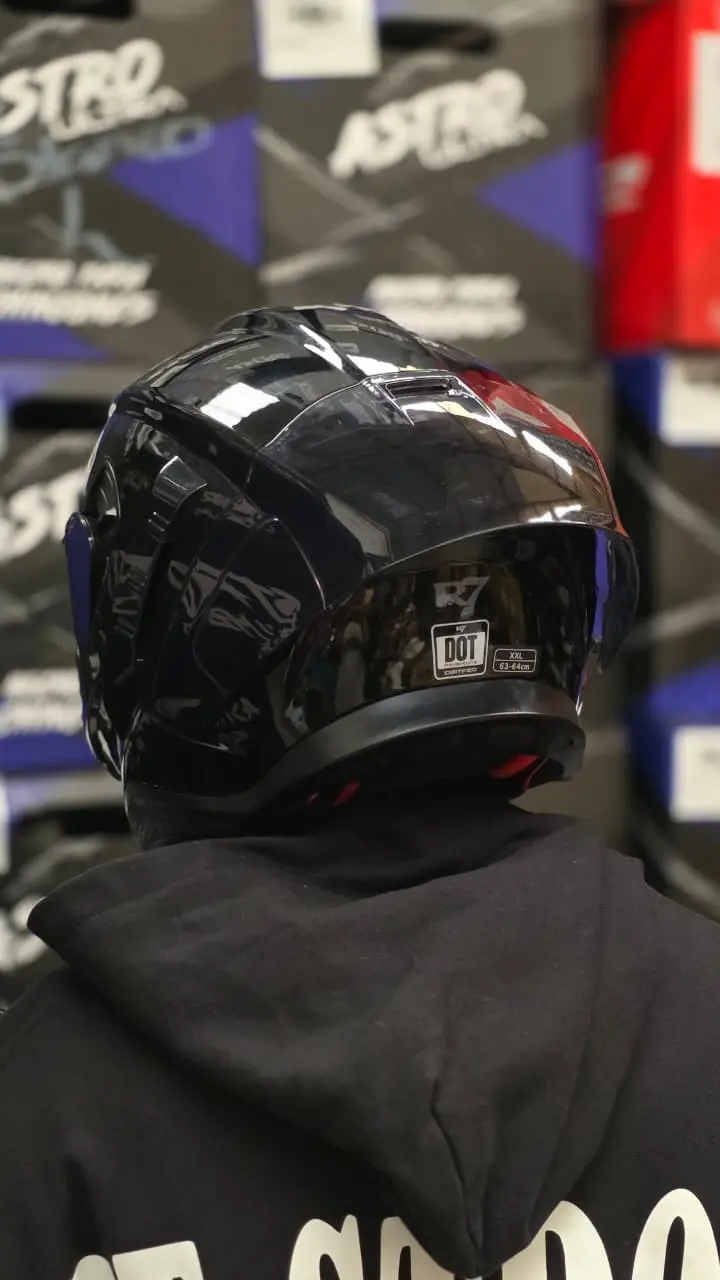 CASCO R7 STRYKER NEGRO